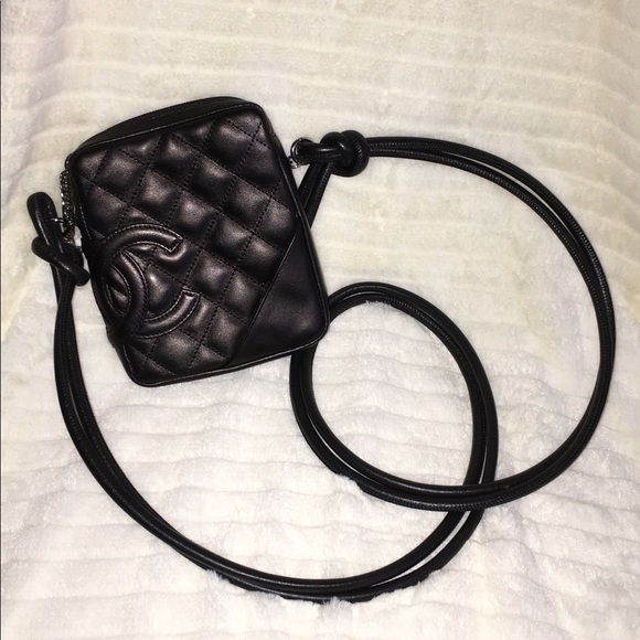 CHANEL Handbags - Black Chanel crossbody bag